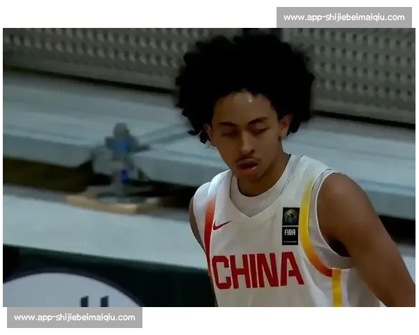 郇斯楠 20 分钟 5 帽！护框如铁闸引爆全场