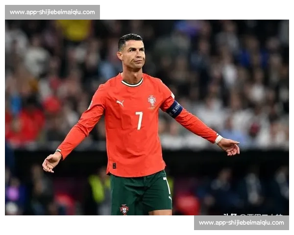 足坛传奇齐聚迈阿密!贝克汉姆温格罗纳尔多巴乔见证世俱杯历史性揭幕战 足坛传奇齐聚迈阿密!贝克汉姆温格罗纳尔多巴乔见证世俱杯历史性揭幕战